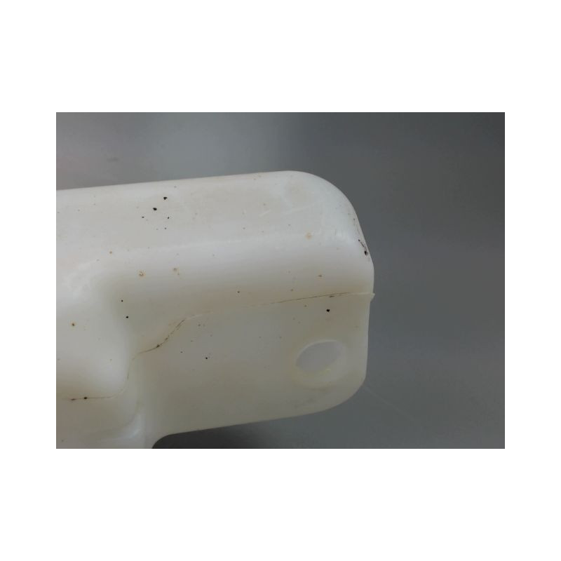 RESERVOIR LAVE-GLACE AVANT FORD FIESTA 2005-