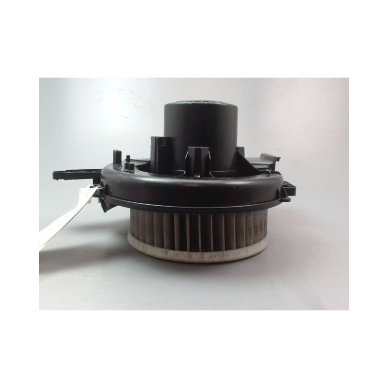 MOTEUR VENTILATEUR CHAUFFAGE VOLKSWAGEN POLO V Phase 1 (6R) 2009-...