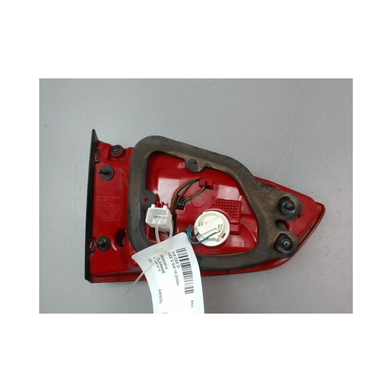 FEU ARRIERE INTERIEUR DROIT KIA CEE´D SW 2009-