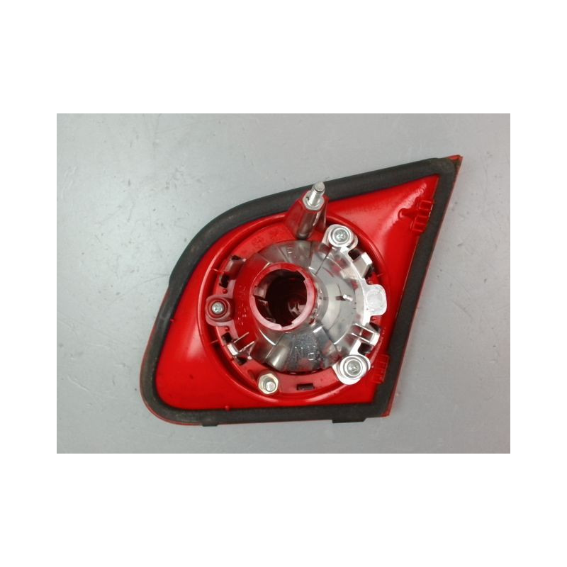 FEU ARRIERE INTERIEUR GAUCHE VOLKSWAGEN PASSAT BERL. V 2005-2010