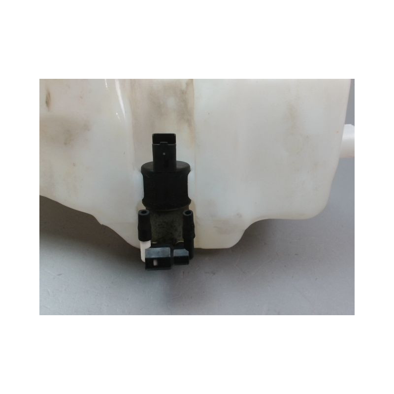 RESERVOIR LAVE-GLACE AVANT RENAULT CLIO CAMPUS II Phase 2 2009-2012