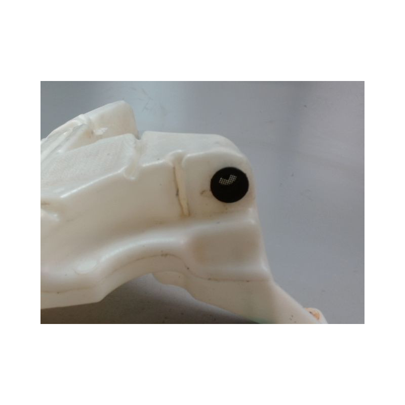 RESERVOIR LAVE-GLACE AVANT FORD CMAX MONOSP. I Phase 2 2007-2010