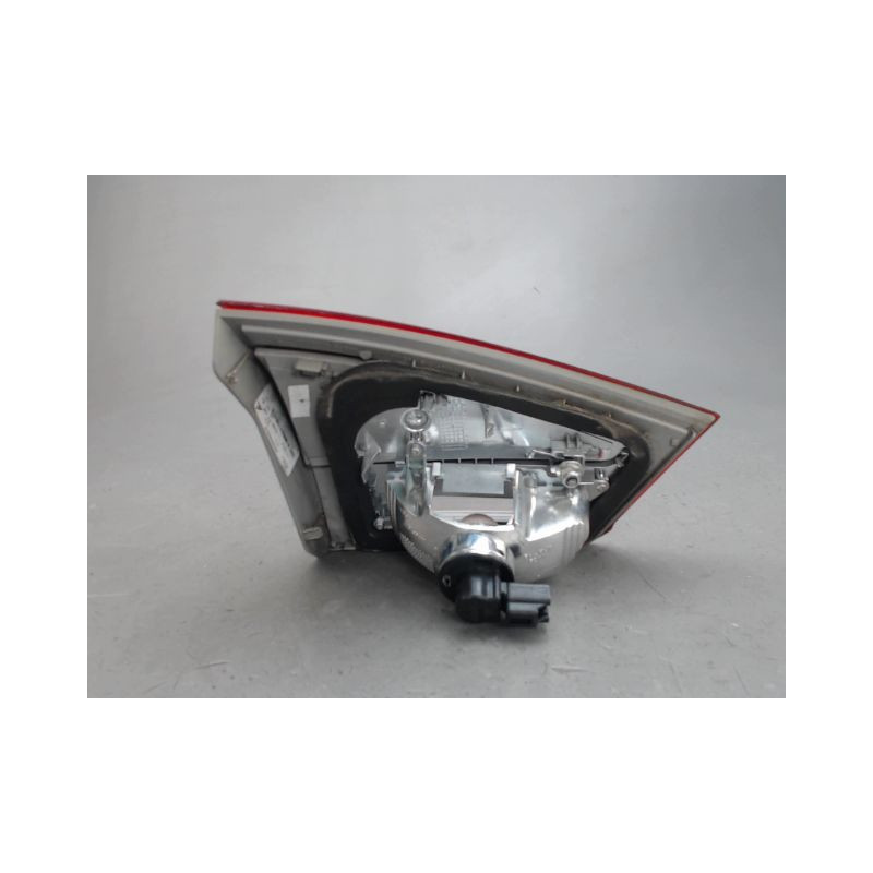 FEU ARRIERE INTERIEUR DROIT FORD B-MAX