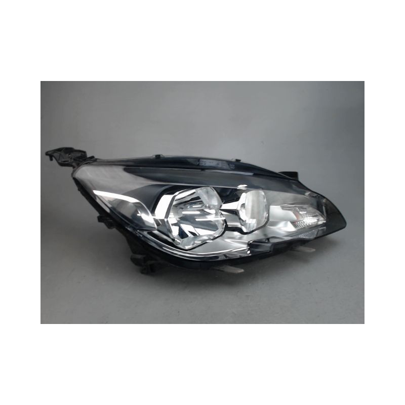 PHARE DROIT PEUGEOT 308