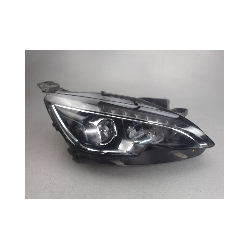 PHARE DROIT PEUGEOT 308