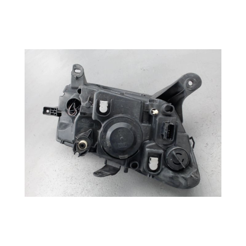 PHARE GAUCHE DACIA SANDERO