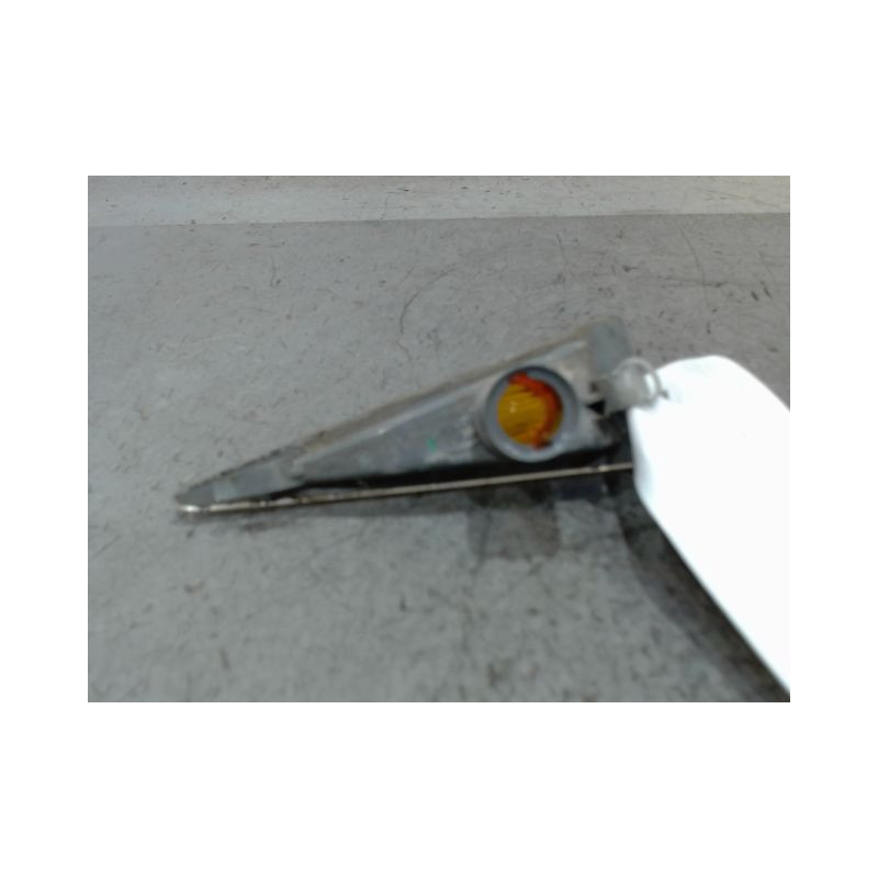 REPETITEUR AILE DROIT RENAULT MEGANE
