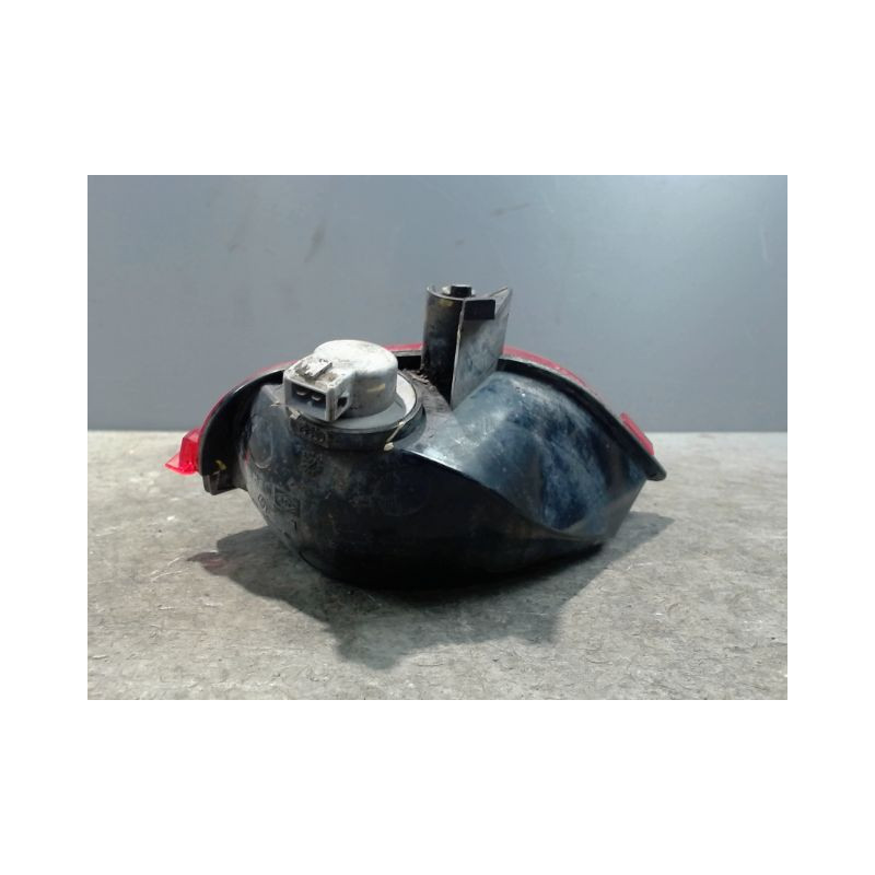 FEU BROUILLARD ARRIERE GAUCHE DACIA SANDERO 2008-