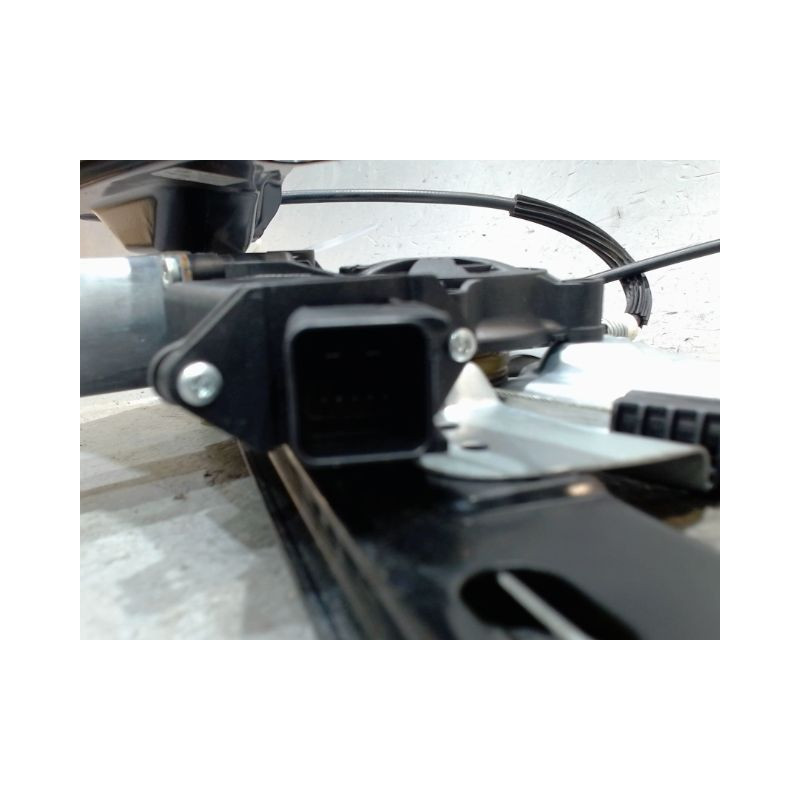 MECANISME+MOTEUR LEVE-GLACE AVANT DROIT OPEL ZAFIRA