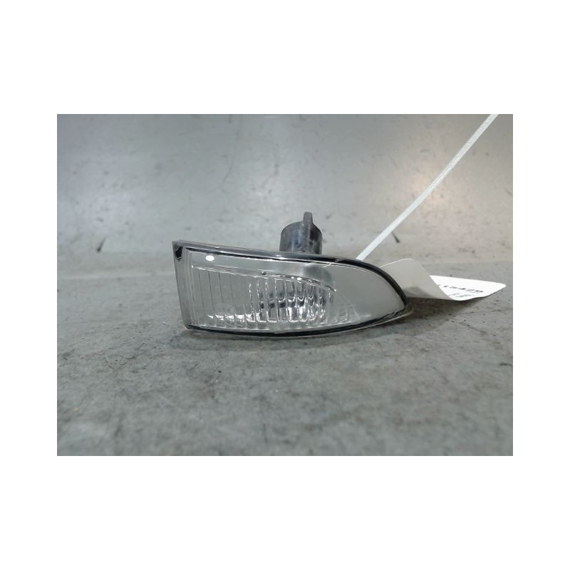 REPETITEUR RETROVISEUR DROIT RENAULT MEGANE