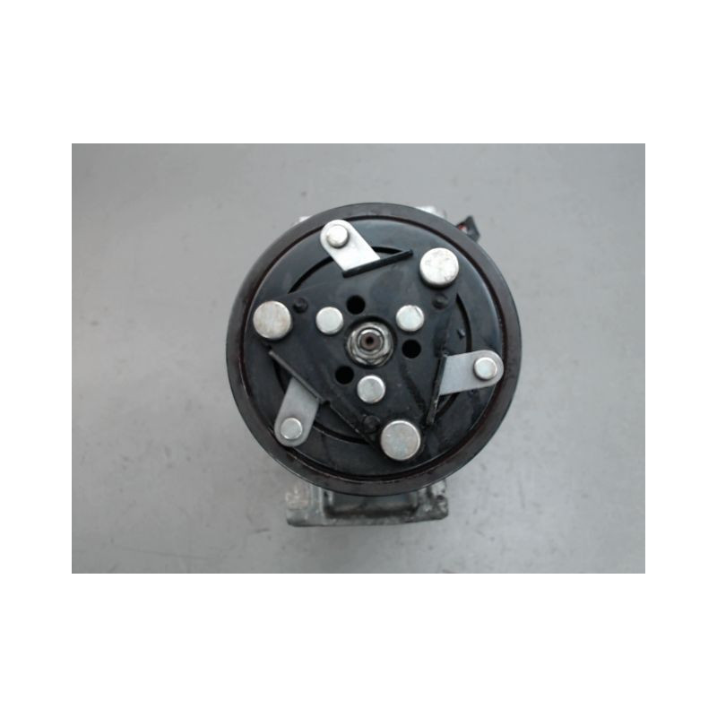 COMPRESSEUR AIR CONDITIONNE RENAULT MEGANE