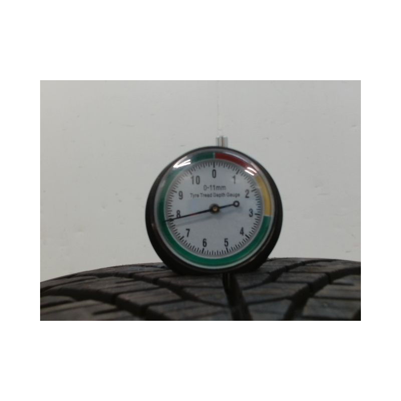 Paire de pneus YOKOHAMA BLUEARTH-4S 225 45 17 94 V