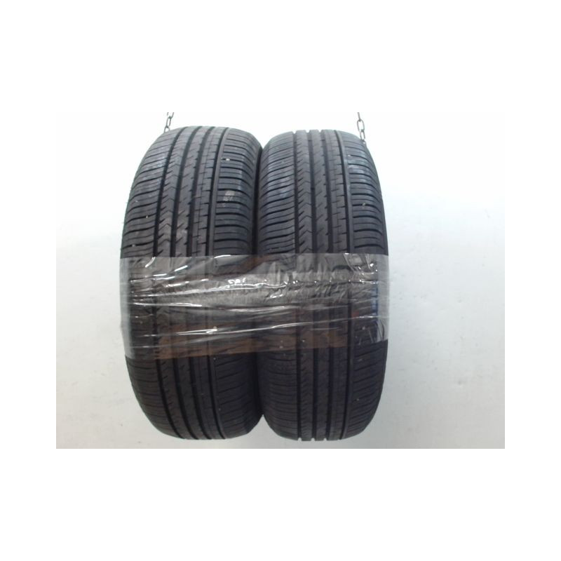 Paire de pneus WINRUN R380 215 60 16 99 V