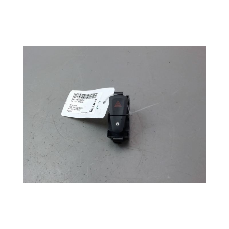 BOUTON DE WARNING DACIA SANDERO II Phase 1 2012-...