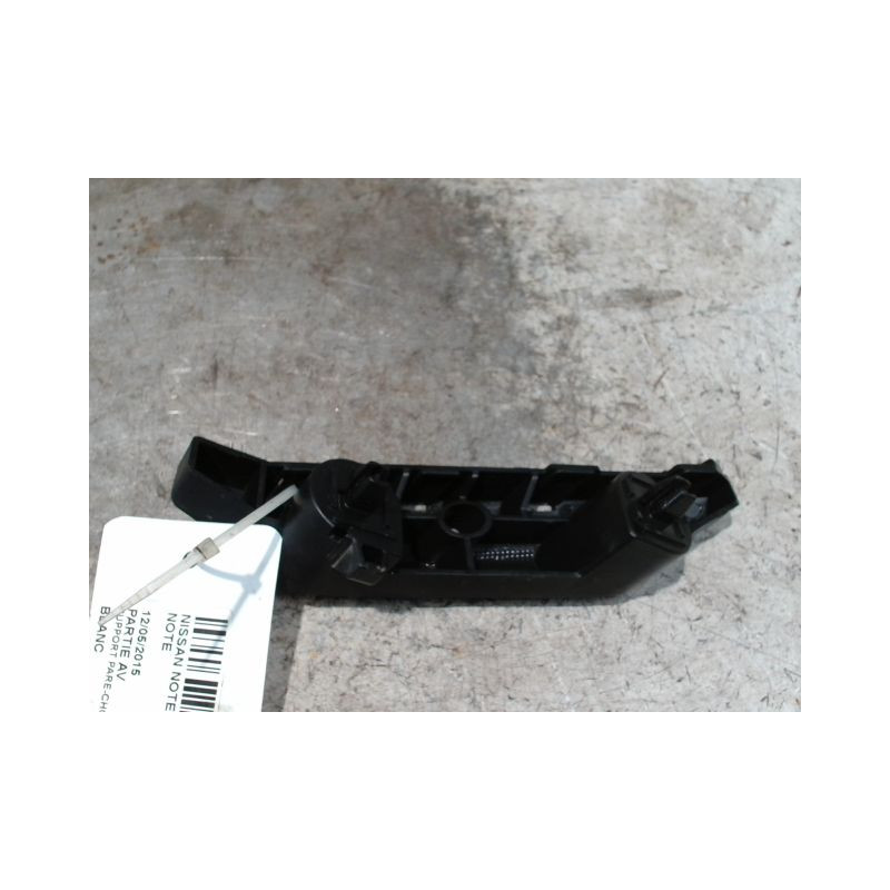 SUPPORT PARE-CHOC AVG NISSAN NOTE