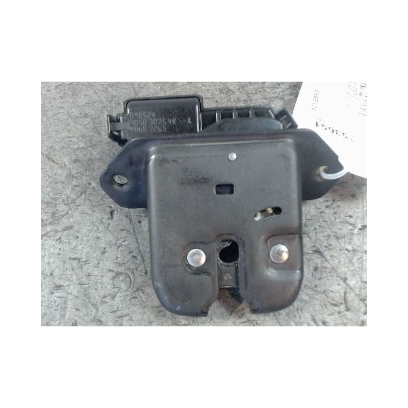 SERRURE HAYON  DACIA SANDERO 2008-