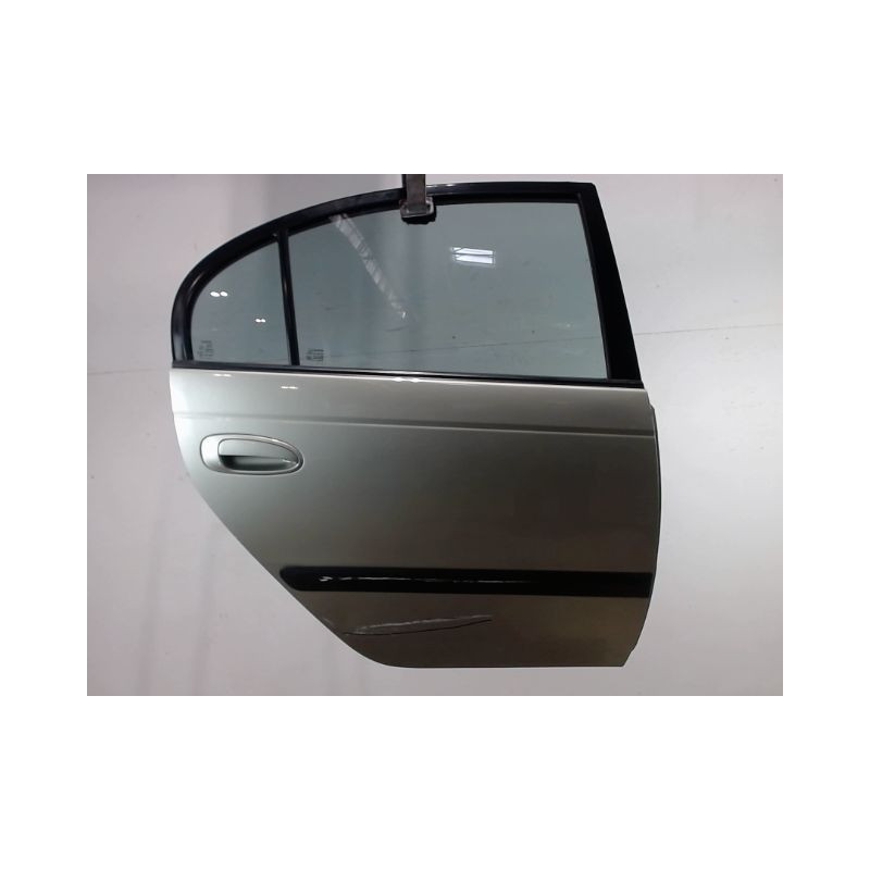 PORTE ARRIERE DROIT TOYOTA AVENSIS -2000