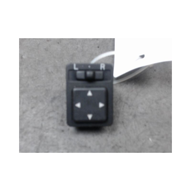 COMMANDE RETROVISSEUR EXTERIEUR ELECTRIQUE TOYOTA AVENSIS -2000