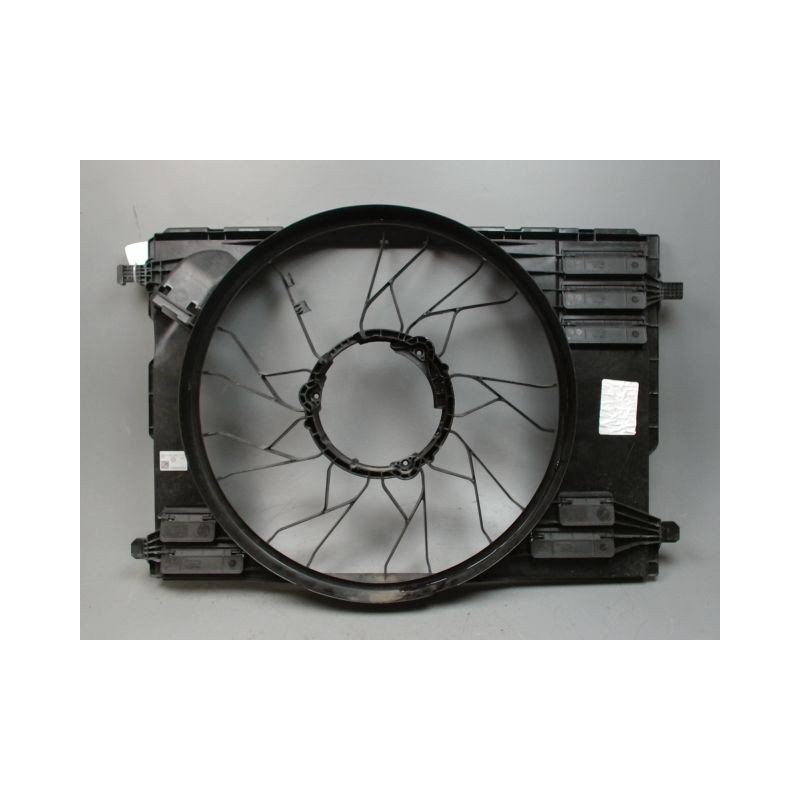 SUPPORT DE VENTILATEUR MERCEDES CLASSE A
