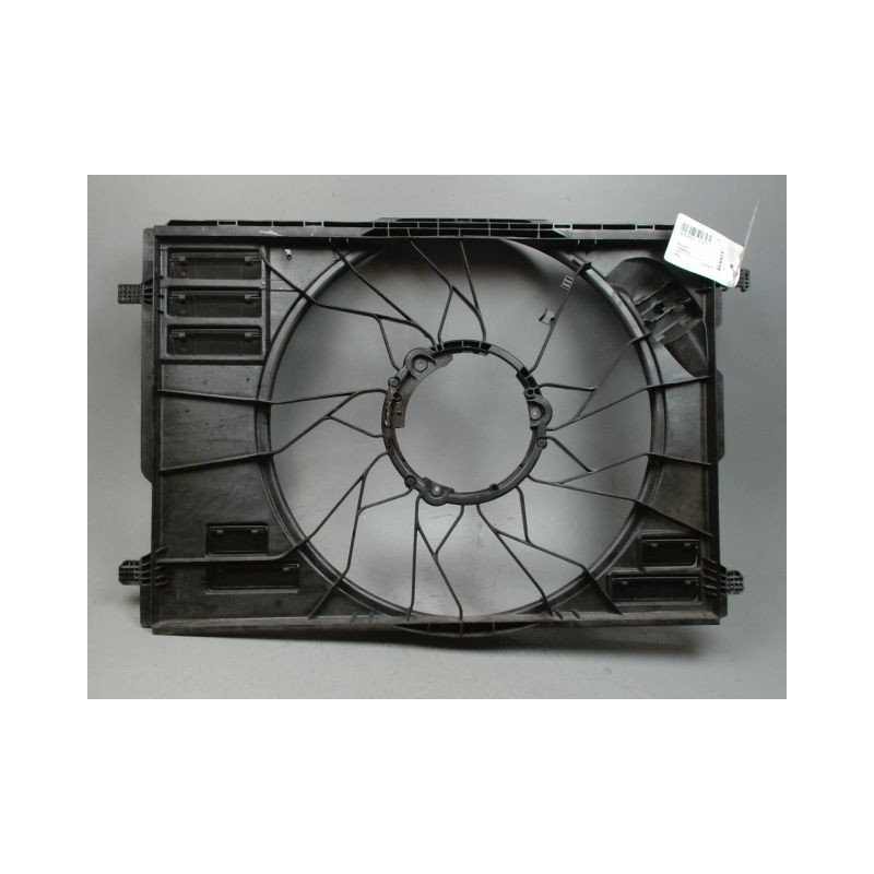 SUPPORT DE VENTILATEUR MERCEDES CLASSE A