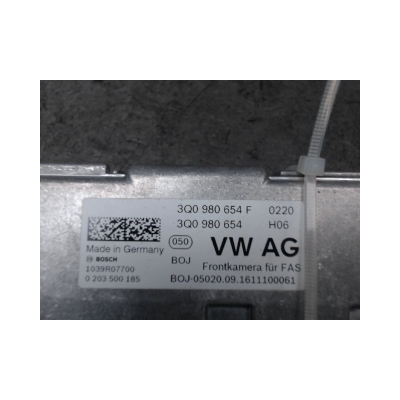 CAMERA AVANT VOLKSWAGEN SHARAN