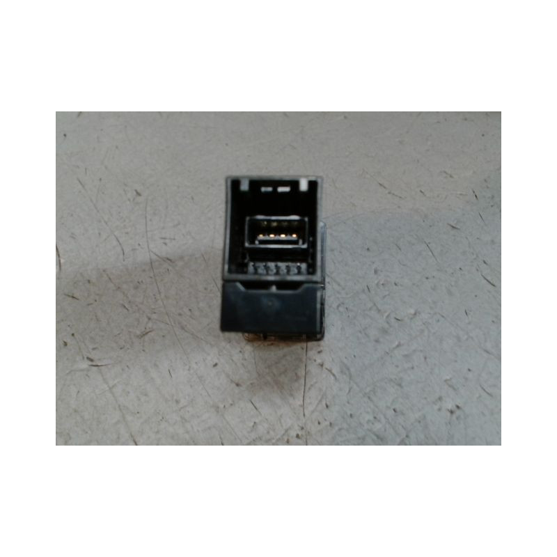 PORT USB/AUX TOYOTA YARIS