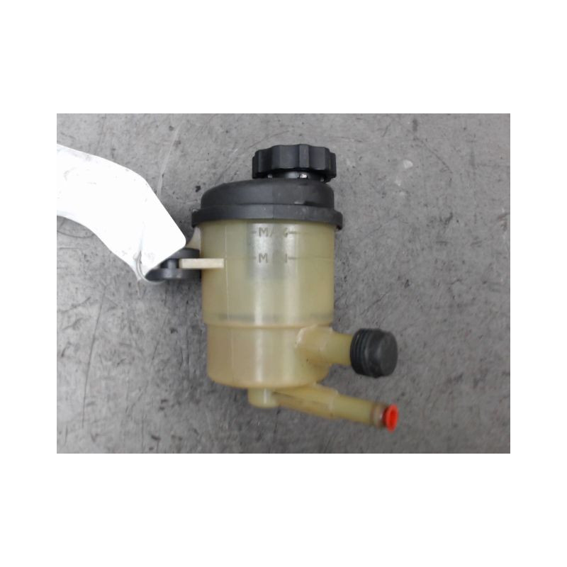 RESERVOIR POMPE DIRECTION KIA CERATO 5P