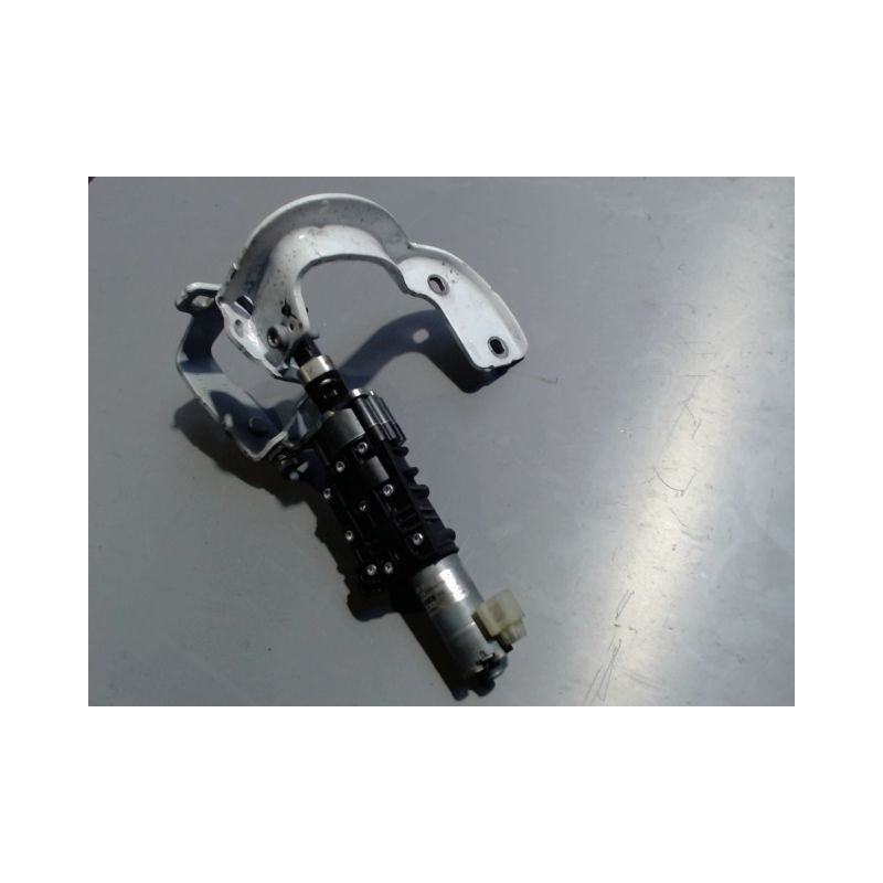 CHARNIERE HAYON G AUDI S4