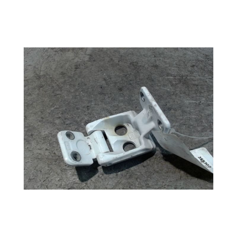 CHARNIERE SUP PORTE BATTANTE ARD MERCEDES SPRINTER