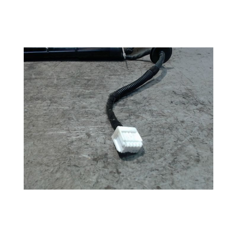 VERIN HAYON D NISSAN X-TRAIL