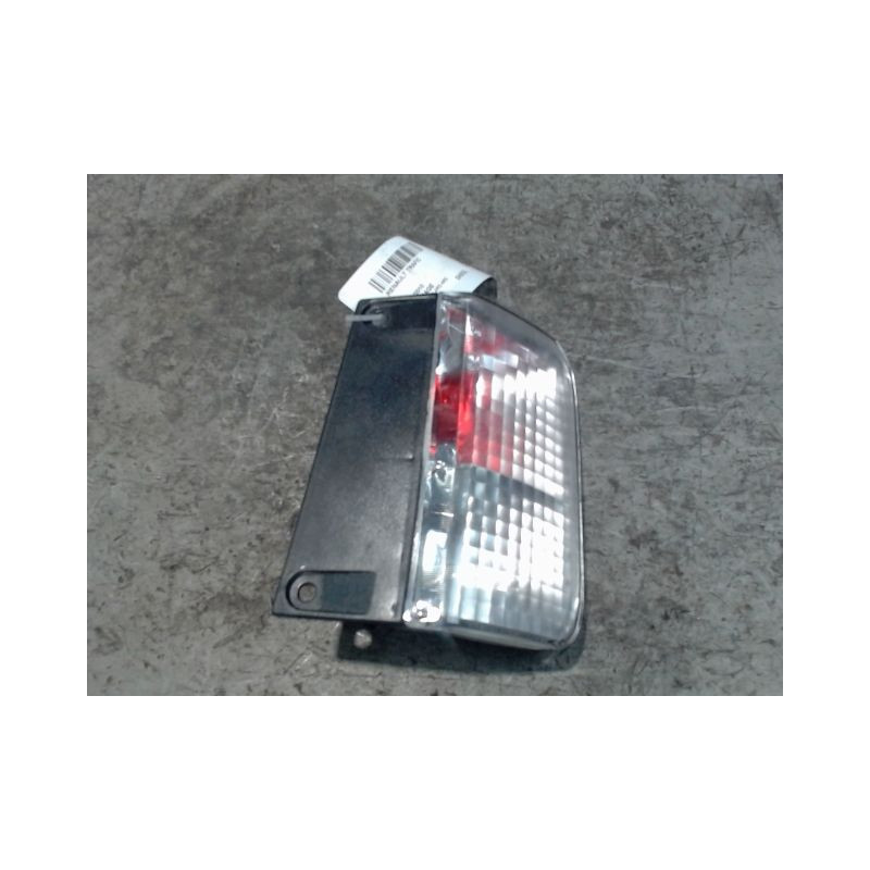 FEU BROUILLARD ARRIERE GAUCHE RENAULT TRAFIC