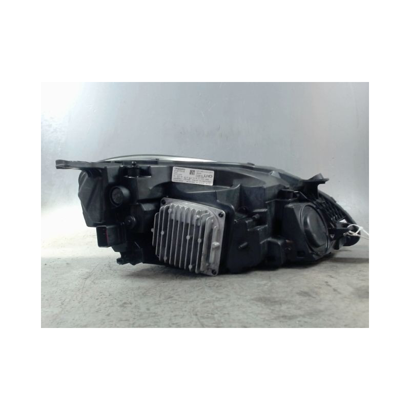 PHARE GAUCHE VOLVO V40 2000-