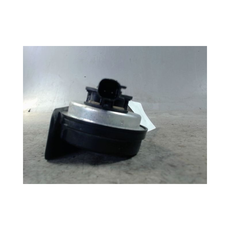 KLAXON / AVERTISSEUR VOLVO V40 2000-