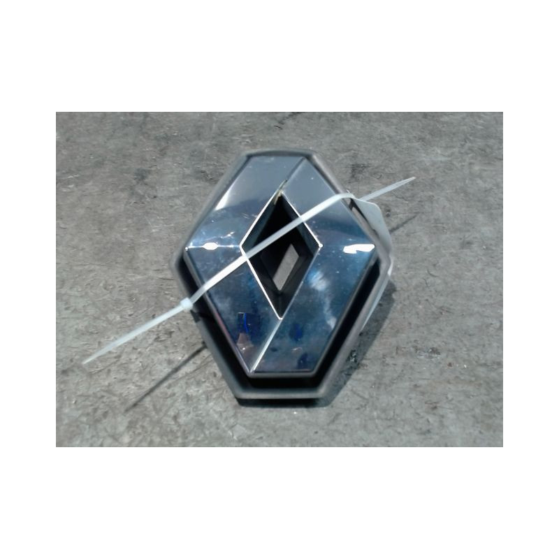 SIGLE CALANDRE RENAULT CLIO III 2005-