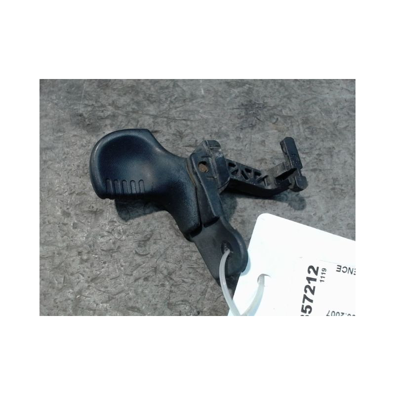 POIGNEE EXTERIEURE PORTE AVANT GAUCHE RENAULT TWINGO PH.3 2000-2007