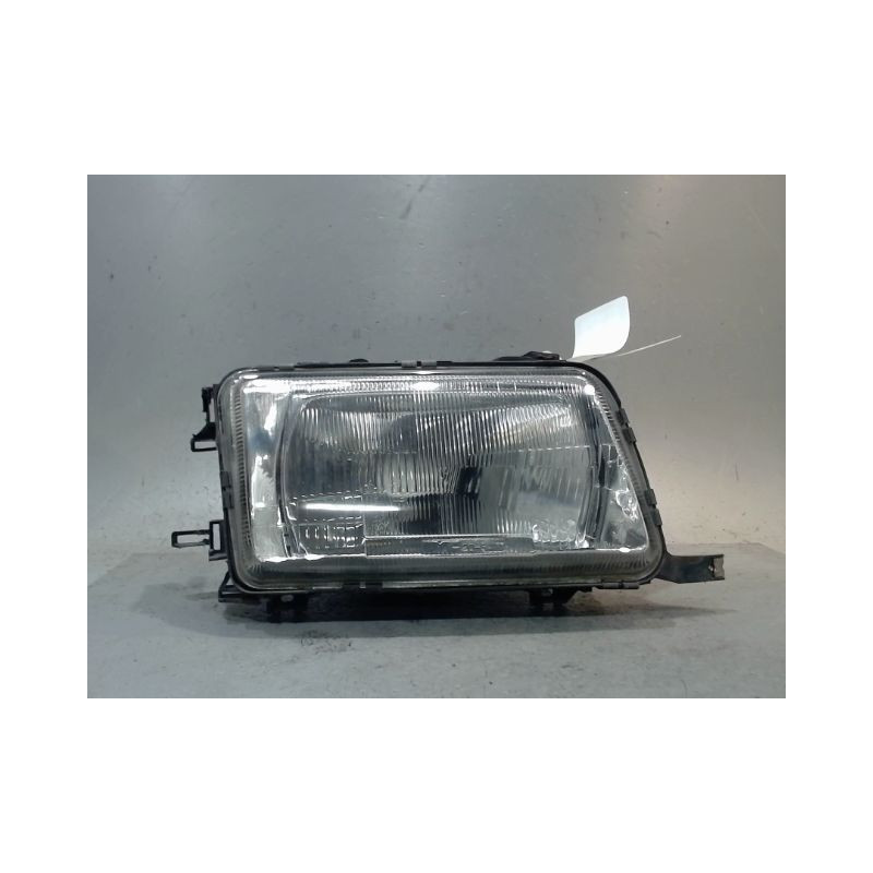 PHARE DROIT AUDI 80