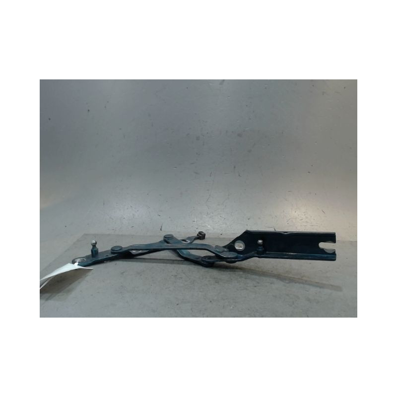 COMPAS DROIT COFFRE ARRIERE AUDI 80