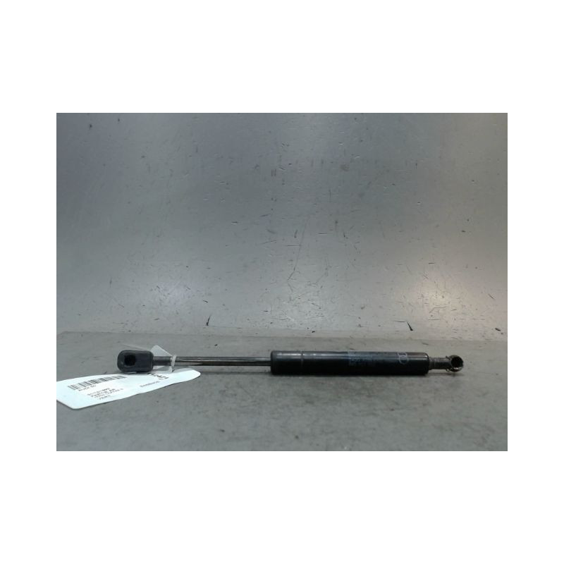 VERIN COFFRE G AUDI 80