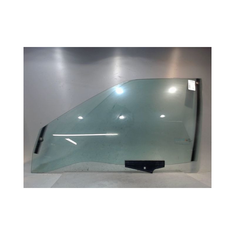 GLACE PORTE AVG AUDI 80