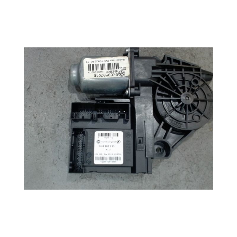 MODULE DE LEVE-GLACE AVG VOLKSWAGEN GOLF