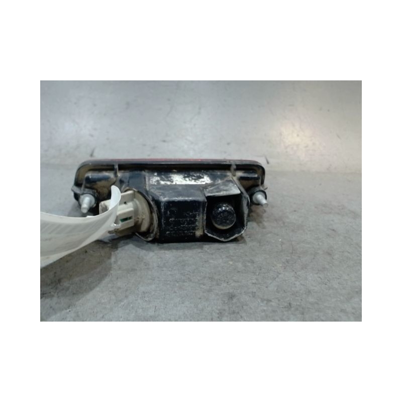 FEU BROUILLARD CENTRAL ARRIERE NISSAN JUKE