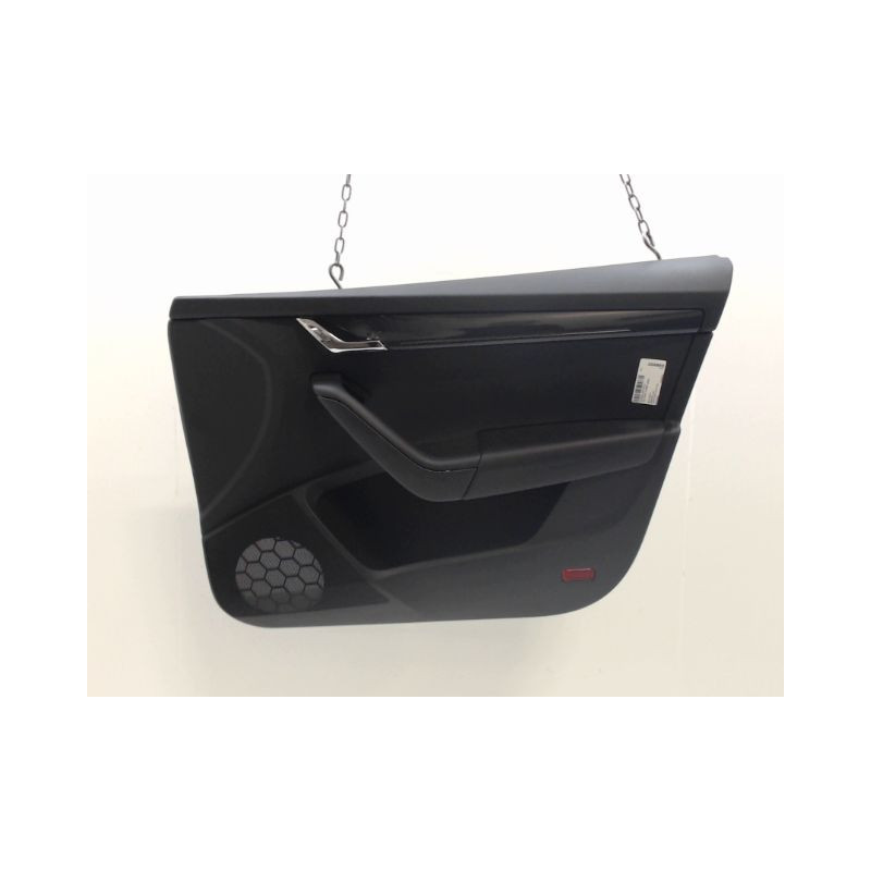 GARNITURE PORTE AVANT DROIT SKODA OCTAVIE COMBI 2005-