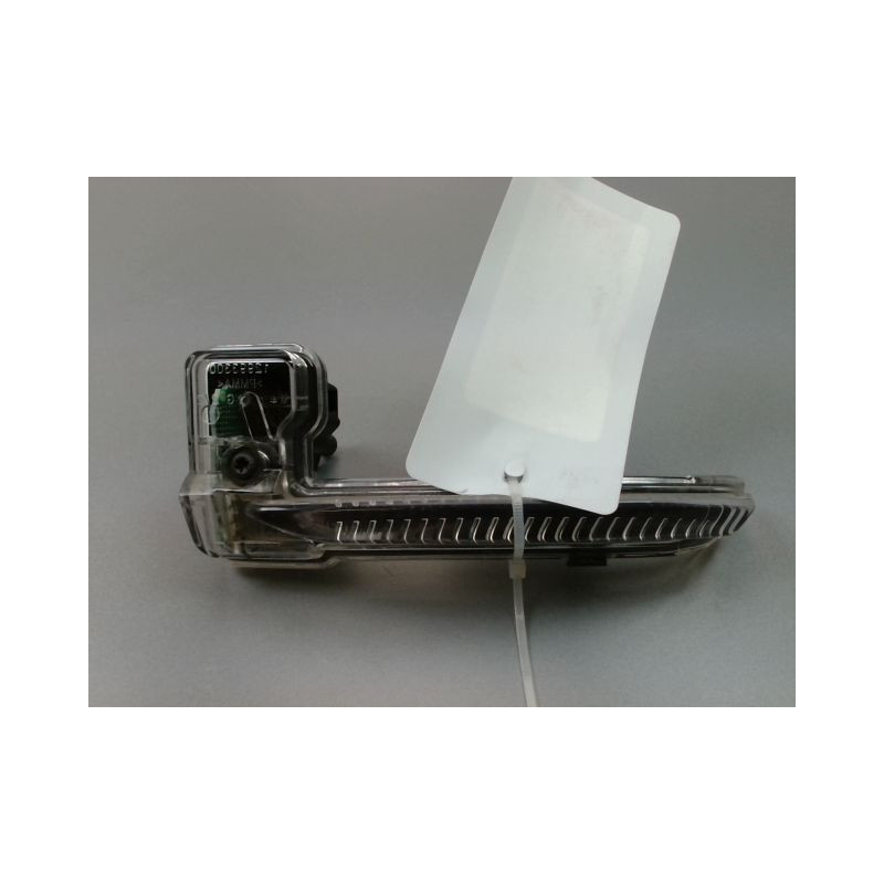 VOYANT LUMINEUX RETROVISEUR GAUCHE RENAULT KADJAR BREAK 2015-...