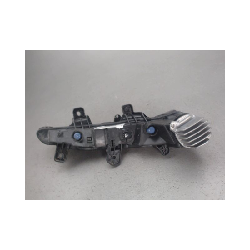 FEUX POSITION DROIT PEUGEOT 208