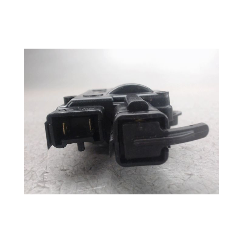 ACTIONNEUR TRAPPE CARBURANT RENAULT CLIO