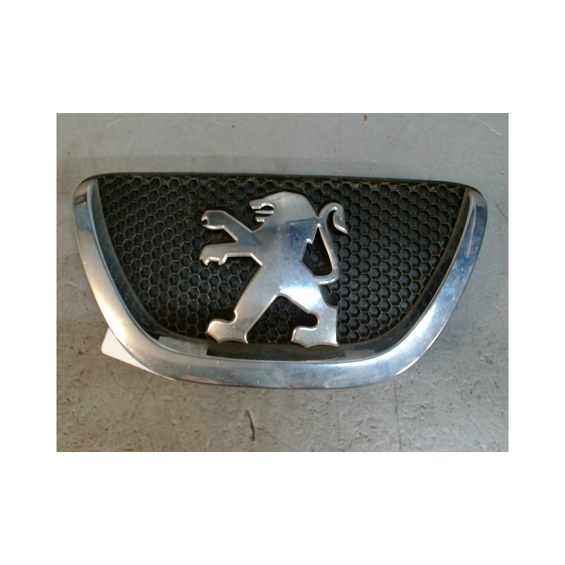 SIGLE CALANDRE PEUGEOT 107 5P