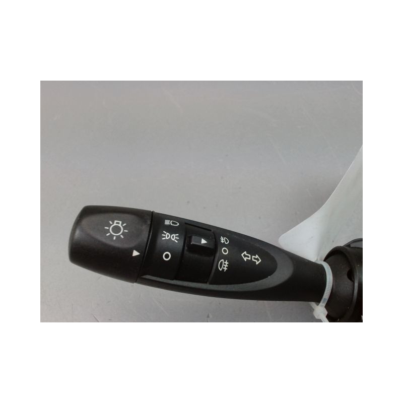 COMMANDE CLIGNOTANT HYUNDAI I10