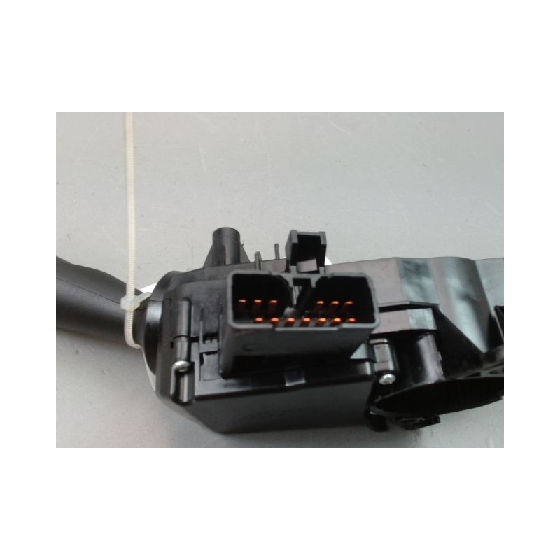 COMMANDE CLIGNOTANT HYUNDAI I10