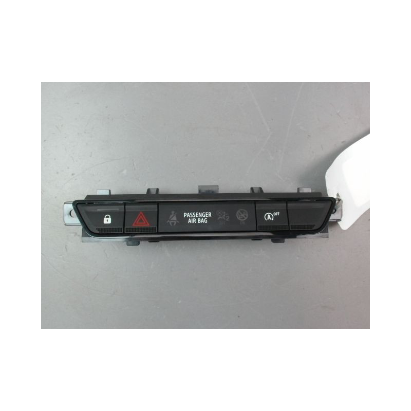 BOUTON DE WARNING DACIA SANDERO 2008-