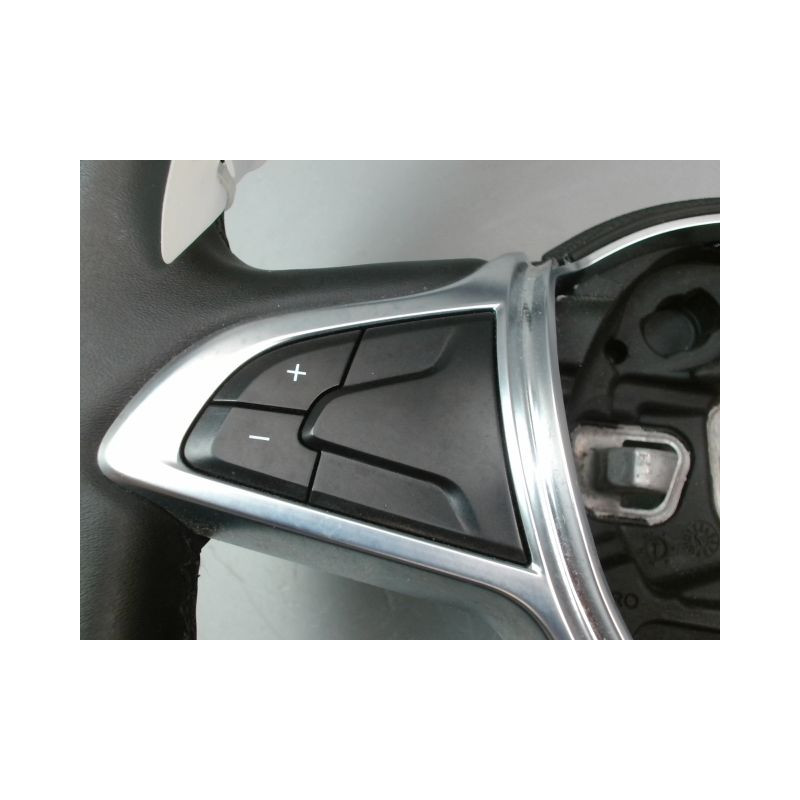VOLANT DE DIRECTION DACIA SANDERO II Phase 1 2012-...
